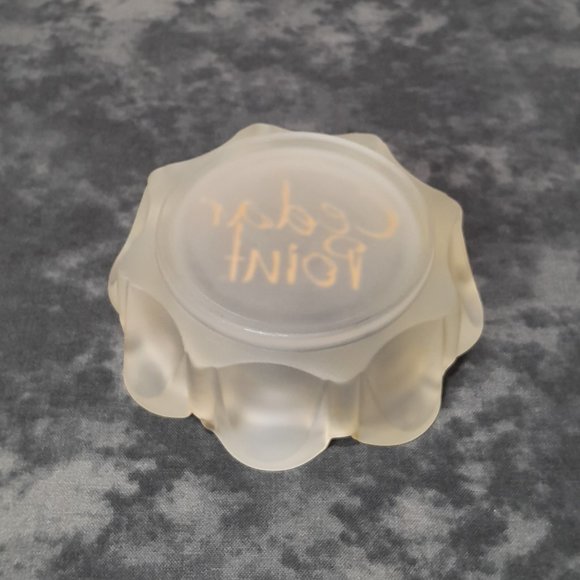 Cedar Point Frosted Glass Ashtray Amusement Park Souvenir - Picture 5 of 8